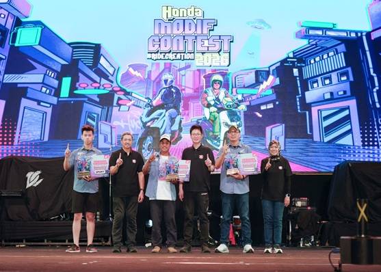 Puluhan Ribu Bikers Antusias Menyaksikan Karya Modifikasi di Final Battle...